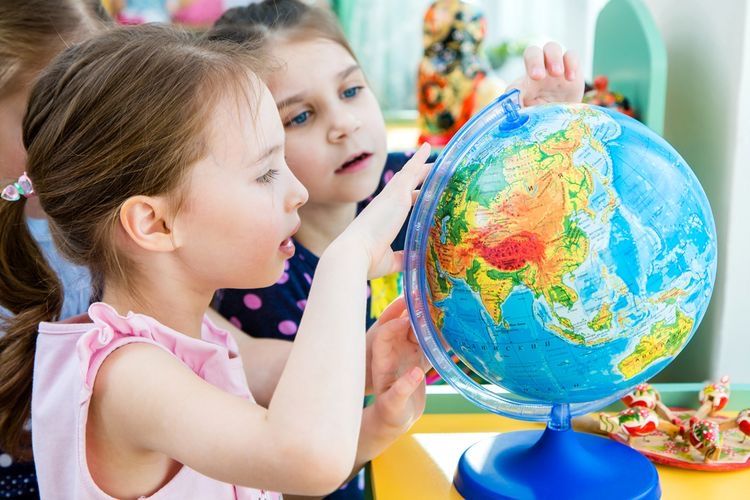 cultural activities in montessori classroom